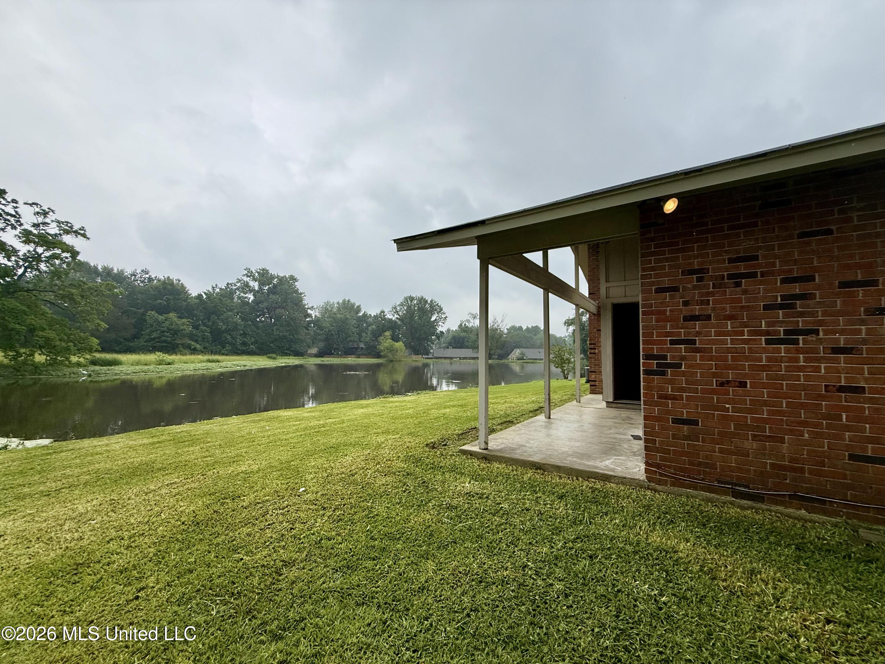 105 Carrie Drive Clinton, MS 39056 - Photo 4 of 11 IMG_3545 (1)