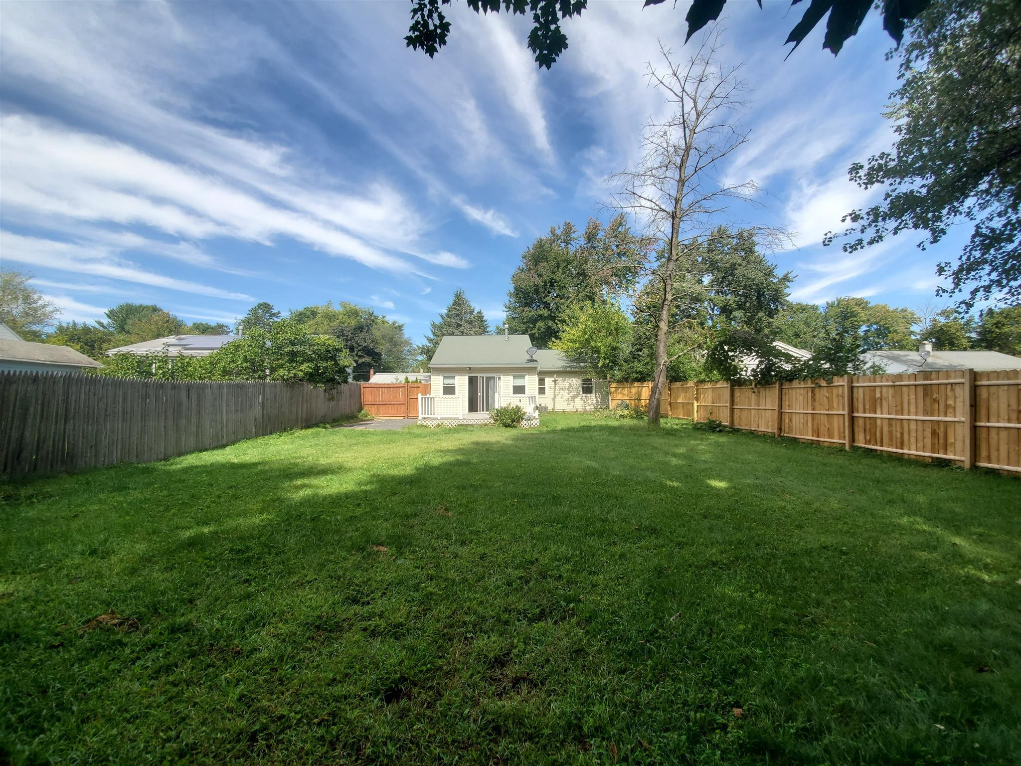 432 Clayton Road Schenectady, NY 12304 - Photo 3 of 16 Photo 3