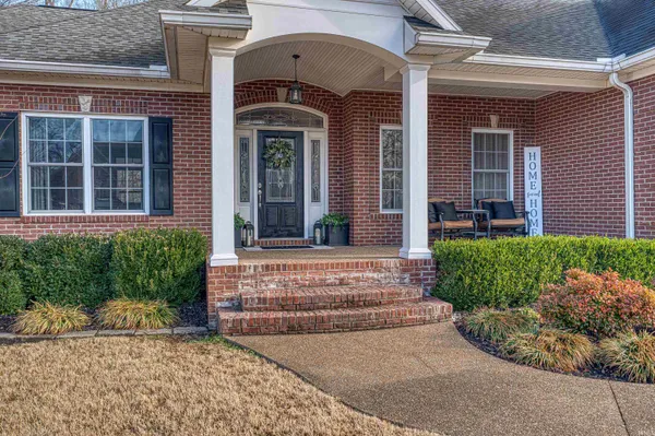 $850,000 | 6055 Pfafflin Lake Boulevard, Newburgh, IN 47630