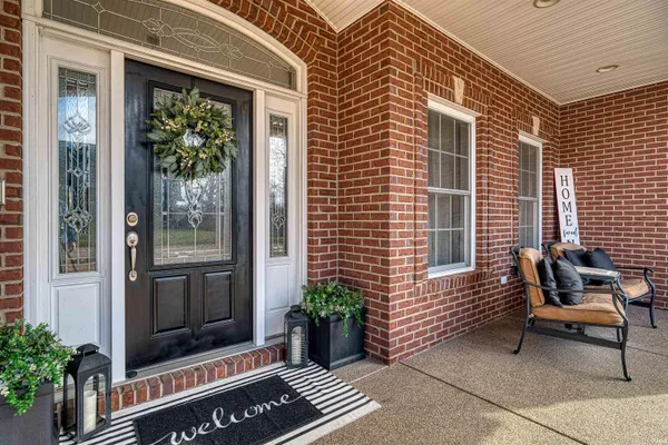 $850,000 | 6055 Pfafflin Lake Boulevard, Newburgh, IN 47630
