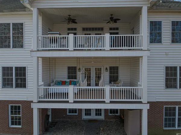 $850,000 | 6055 Pfafflin Lake Boulevard, Newburgh, IN 47630