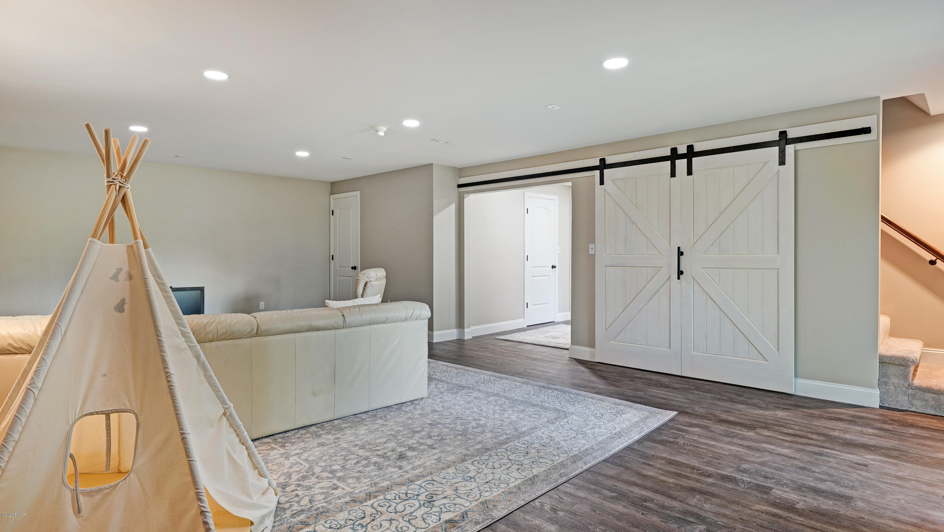 433 Raymondskill Road Milford, PA 18337 - Photo 25 of 34 DSC09557_8_9