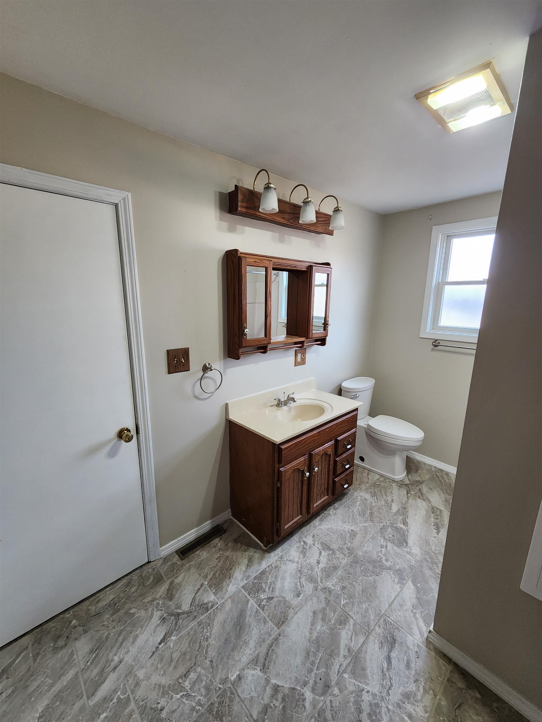 1702 Cass Avenue Road Bay City, MI 48708 - Photo 14 of 23