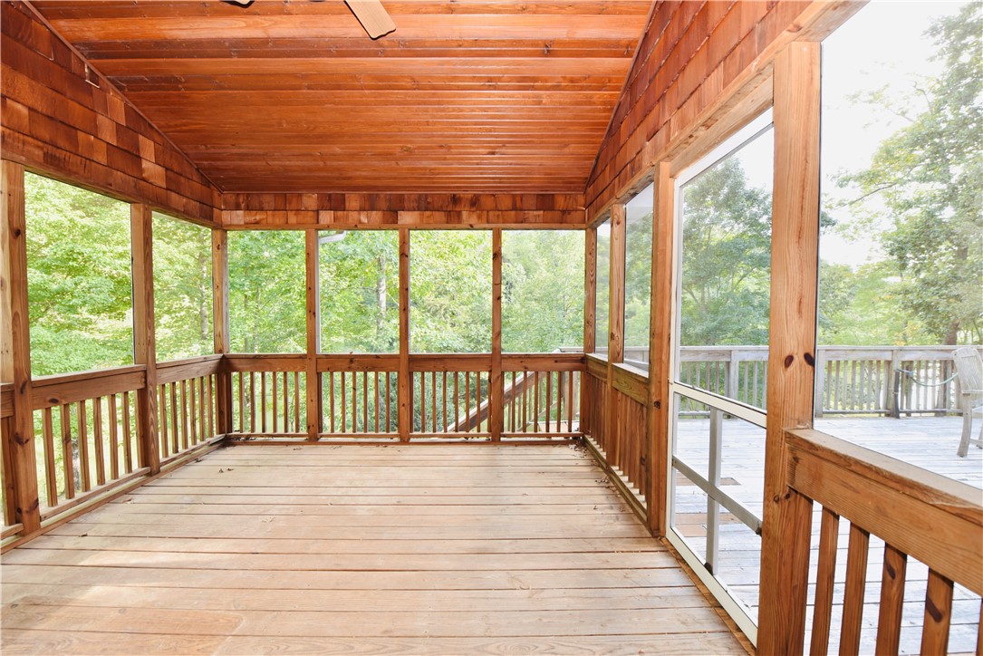 138 Springlake Road Six Mile, SC 29682 - Photo 16 of 45