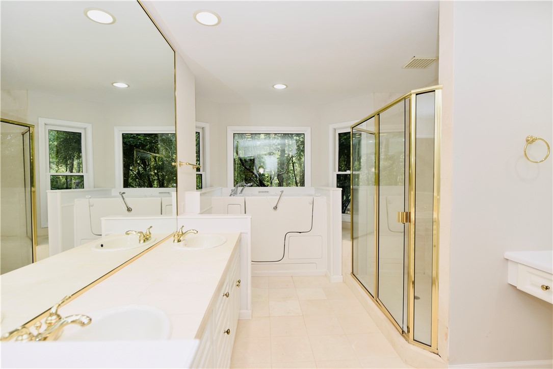 138 Springlake Road Six Mile, SC 29682 - Photo 20 of 45