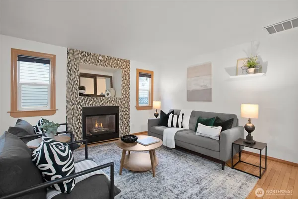 $850,000 | 14722 45th Place West, Lynnwood, WA 98087