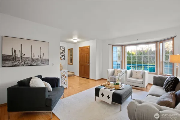 $850,000 | 14722 45th Place West, Lynnwood, WA 98087