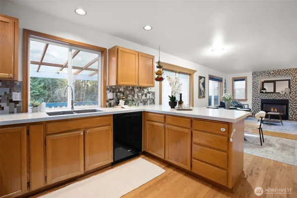 $850,000 | 14722 45th Place West, Lynnwood, WA 98087