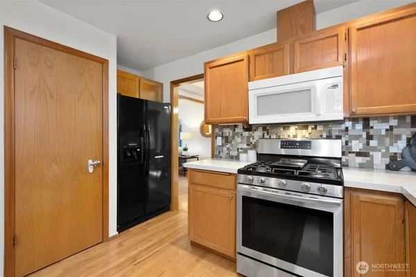 $850,000 | 14722 45th Place West, Lynnwood, WA 98087