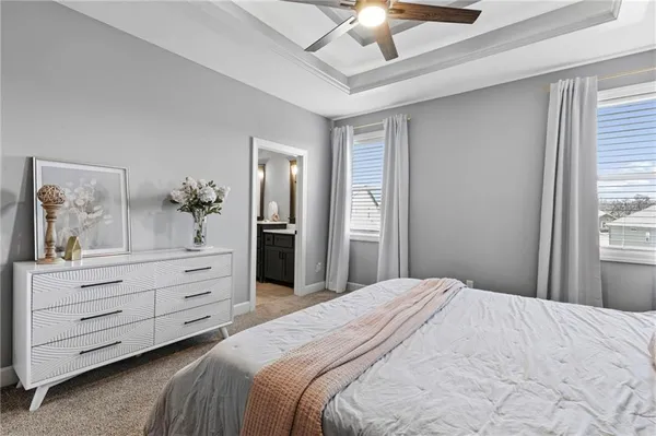 $559,900 | 7425 Northwest Douglas Court, Parkville, MO 64152