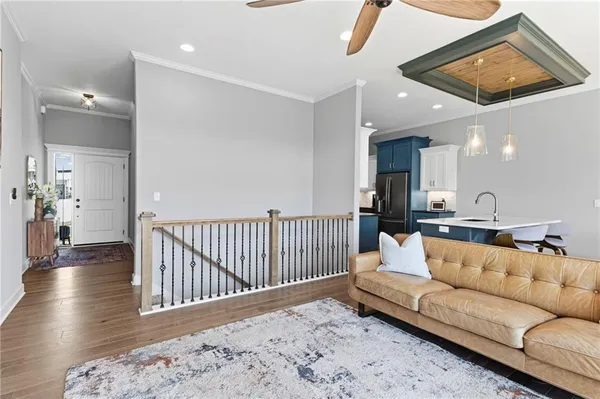 $559,900 | 7425 Northwest Douglas Court, Parkville, MO 64152