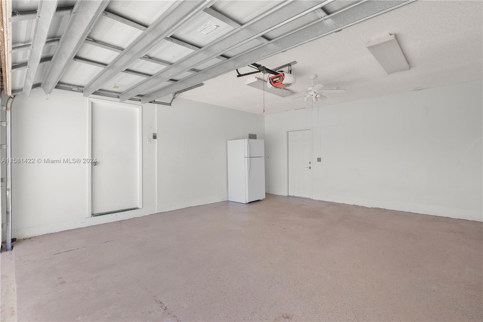 17689 Woodview Terrace Boca Raton, FL 33487 - Photo 11 of 15