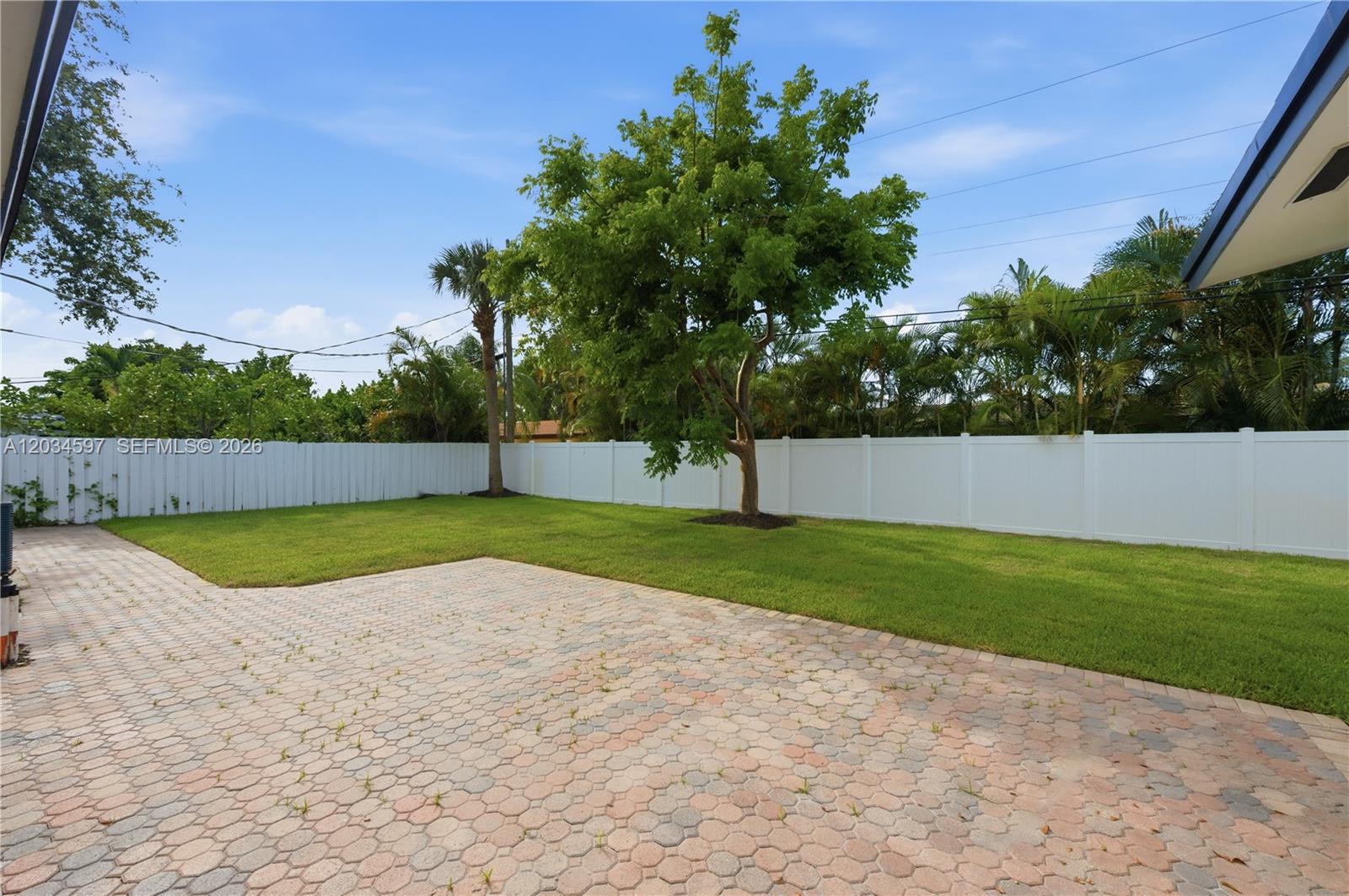 2731 Northeast 52nd Street Lighthouse Point, FL 33064 - Photo 34 of 43