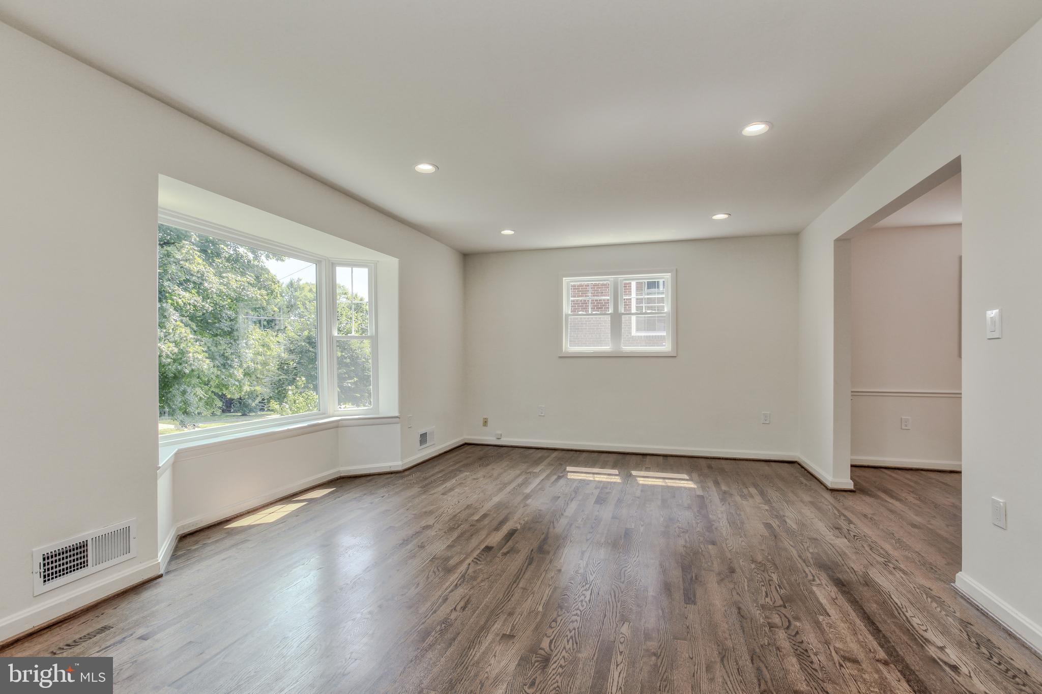 9902 Belhaven Road Bethesda, MD 20817 - Photo 4 of 29