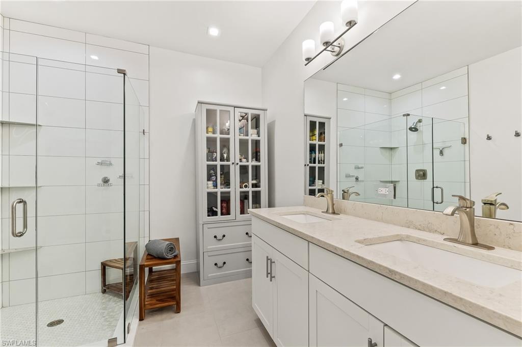 7344 Rockefeller Drive Naples, FL 34119 - Photo 13 of 32