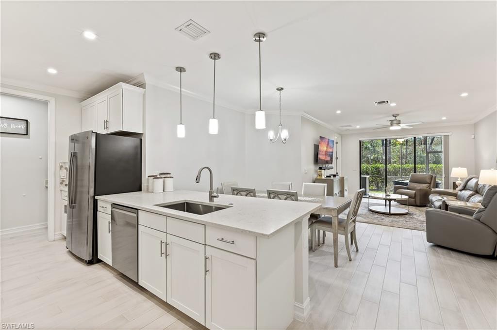 7344 Rockefeller Drive Naples, FL 34119 - Photo 4 of 32