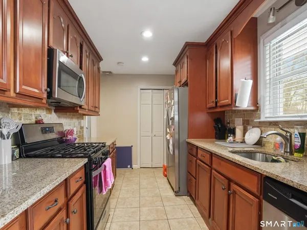 $399,000 | 170 Marilyn Drive, Bridgeport, CT 06606