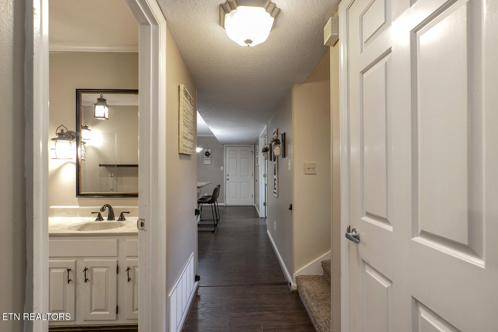 145 Van Stowe Road Harriman, TN 37748 - Photo 15 of 60 15_VanStoweRoad_145_LowerLanding02