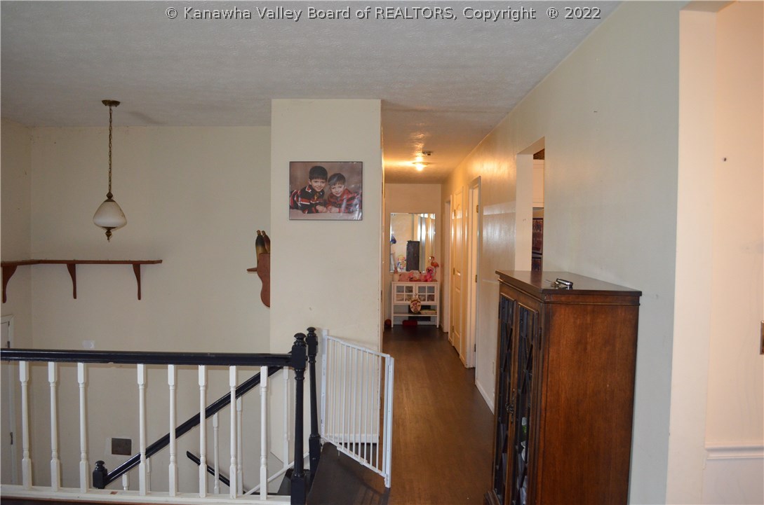 320 Edgewood Circle Ripley, WV 25271 - Photo 3 of 10 Gallery Image 3