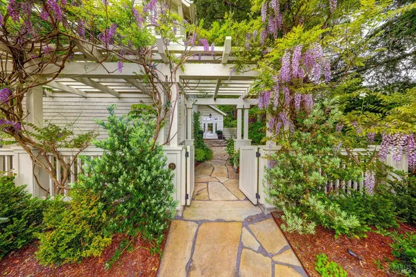 $5,600,000 | 21 Niven Way, Larkspur, CA 94939