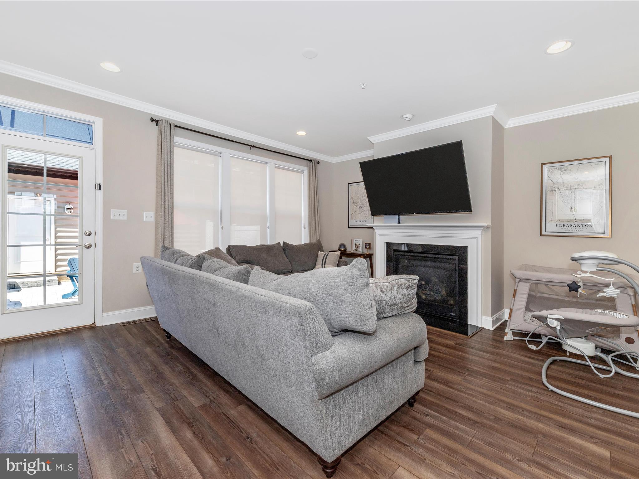 829 Lindley Road Frederick, MD 21701 - Photo 12 of 51 Gas Fireplace