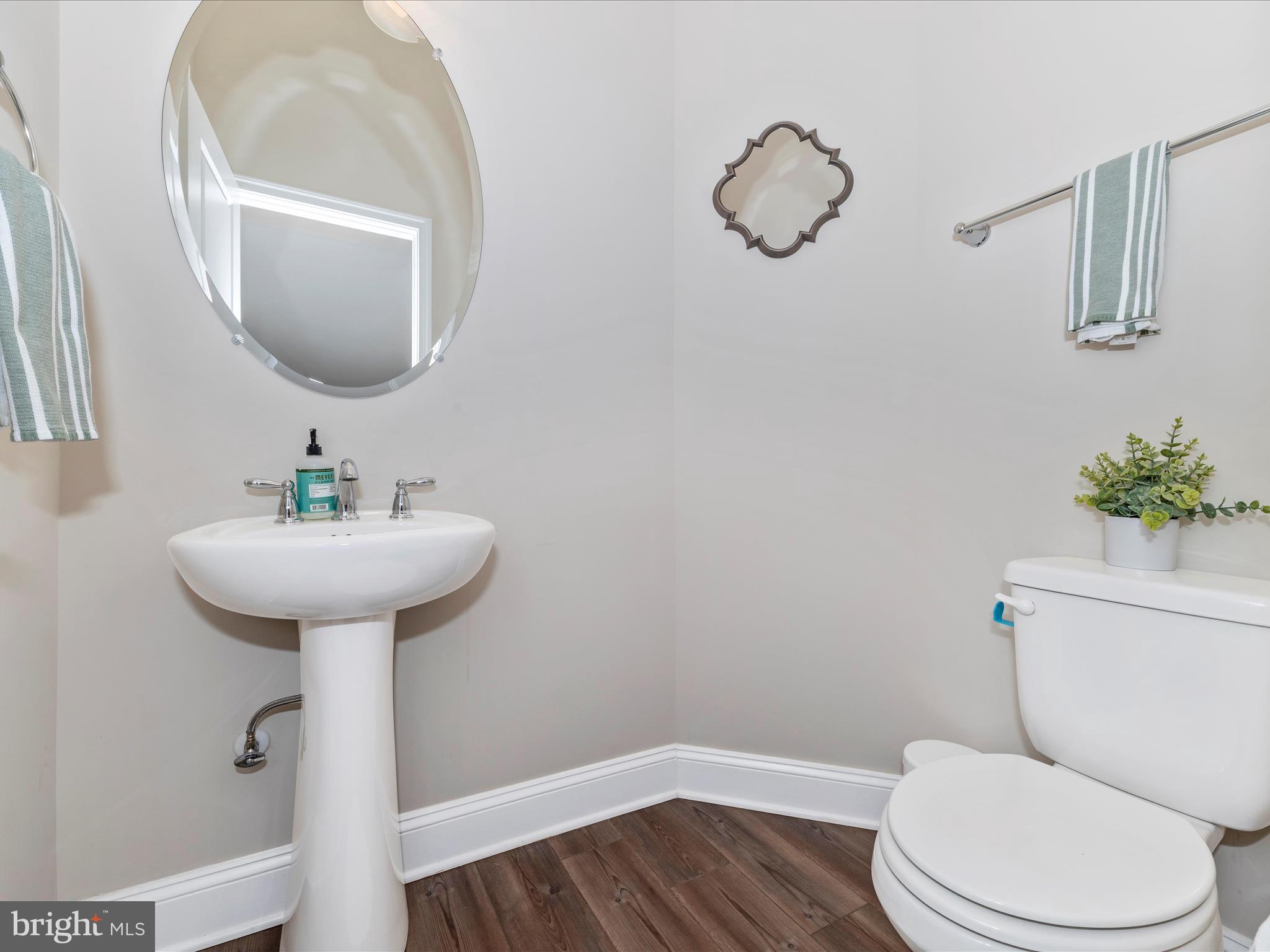 829 Lindley Road Frederick, MD 21701 - Photo 15 of 51 Powder Room