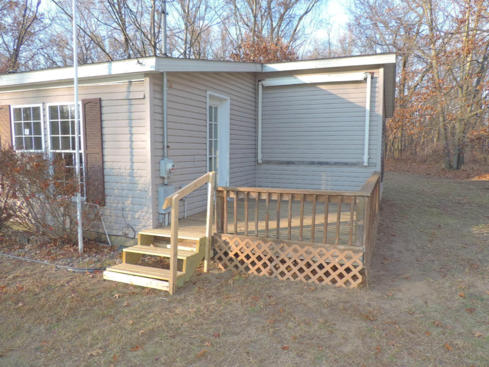 4161 Echo Road Benton Harbor, MI 49022 - Photo 10 of 24 263-497683 Living Room Deck