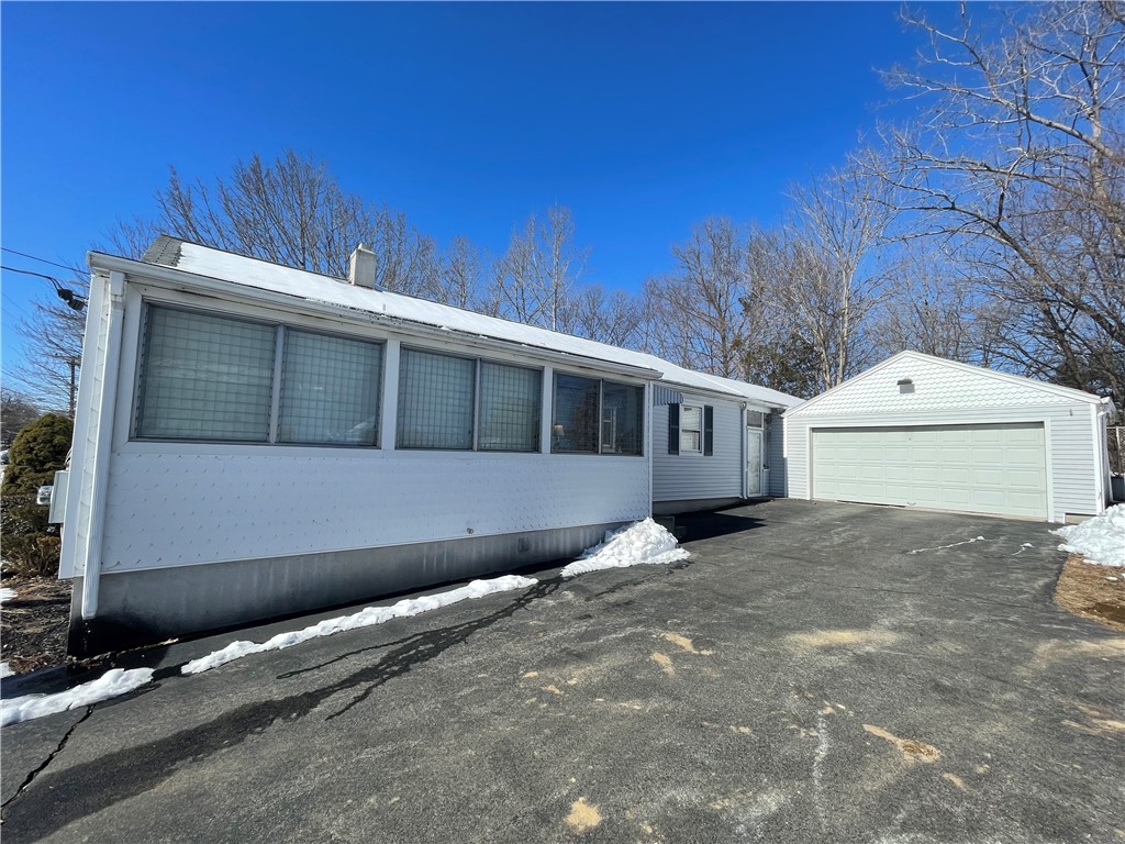306 Privilege Street Woonsocket, RI 02895 - Photo 3 of 22
