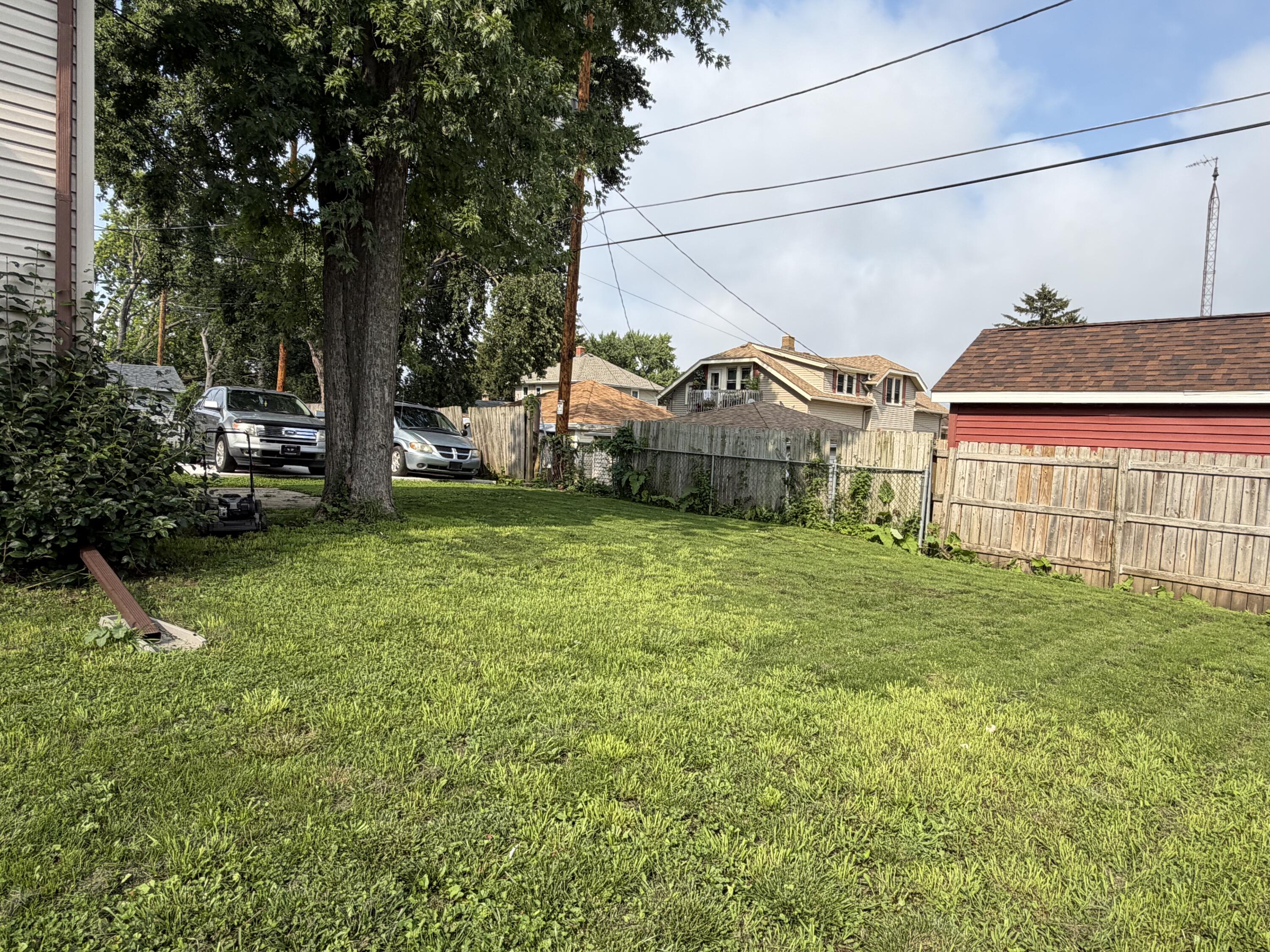 1115 Lewis Street Racine, WI 53404 - Photo 20 of 23 Back yard