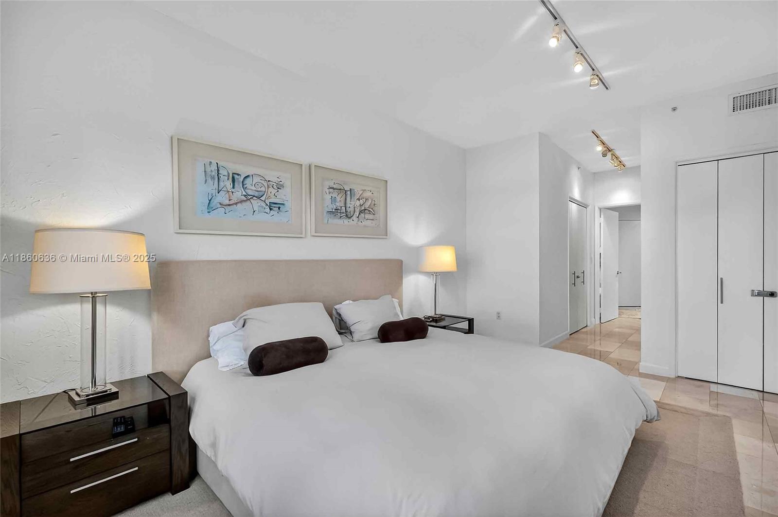 715 Crandon Boulevard, Unit PH5 Key Biscayne, FL 33149 - Photo 14 of 23