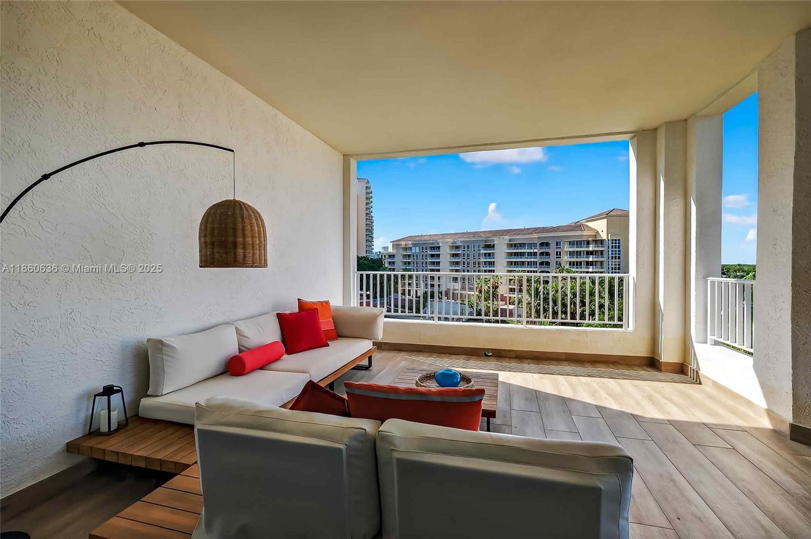 715 Crandon Boulevard, Unit PH5 Key Biscayne, FL 33149 - Photo 17 of 23