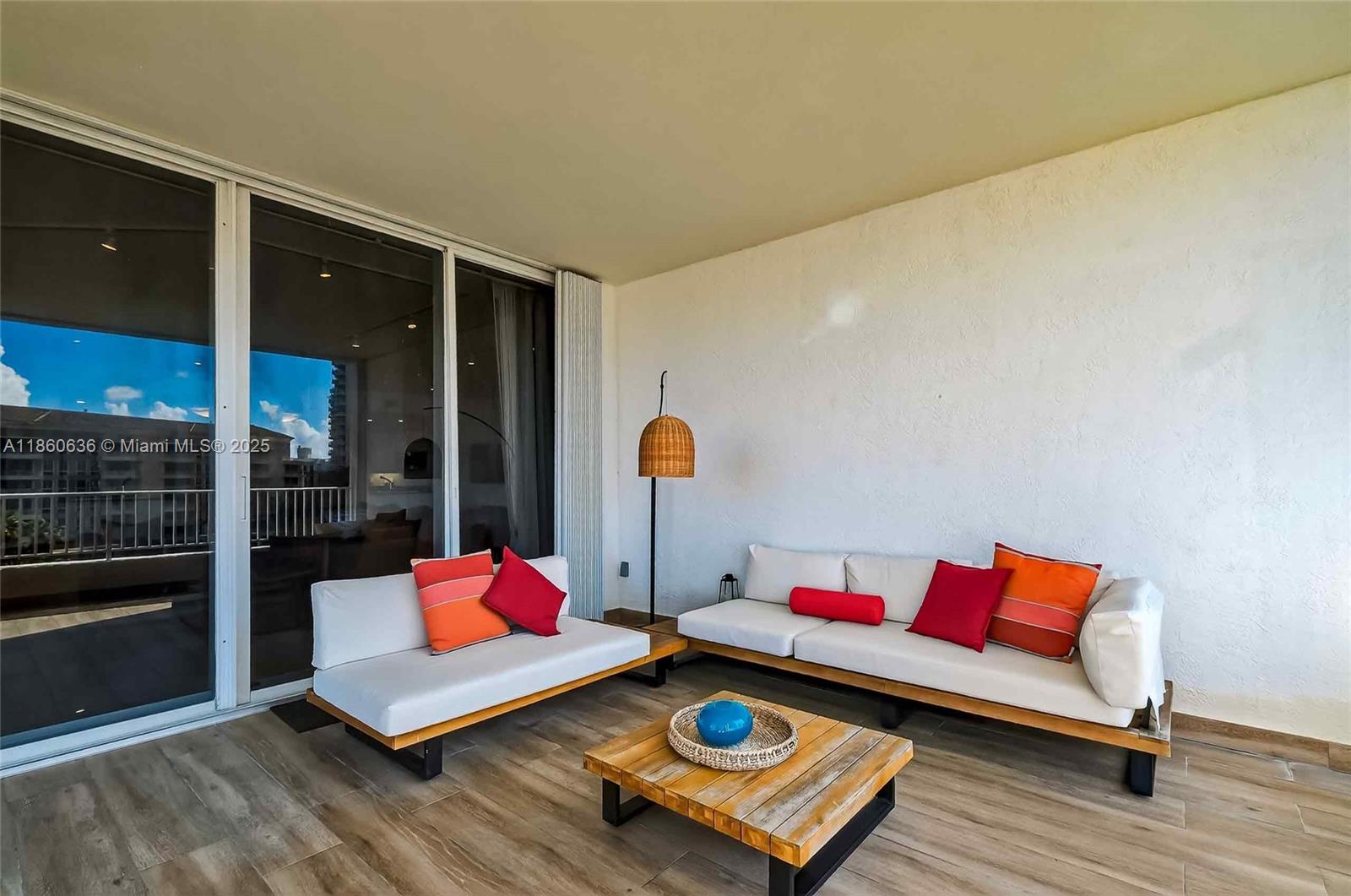 715 Crandon Boulevard, Unit PH5 Key Biscayne, FL 33149 - Photo 19 of 23