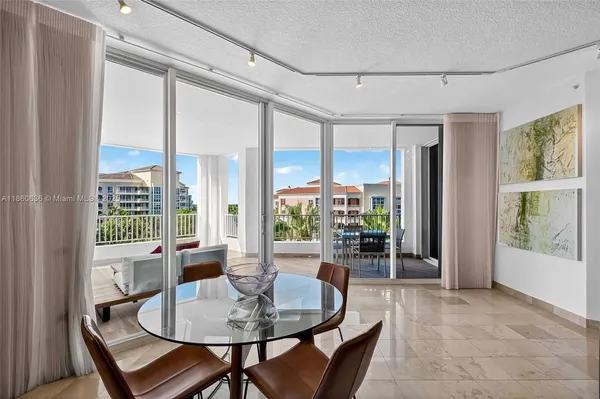 $1,650,000 | 715 Crandon Boulevard, Unit PH5, Key Biscayne, FL 33149