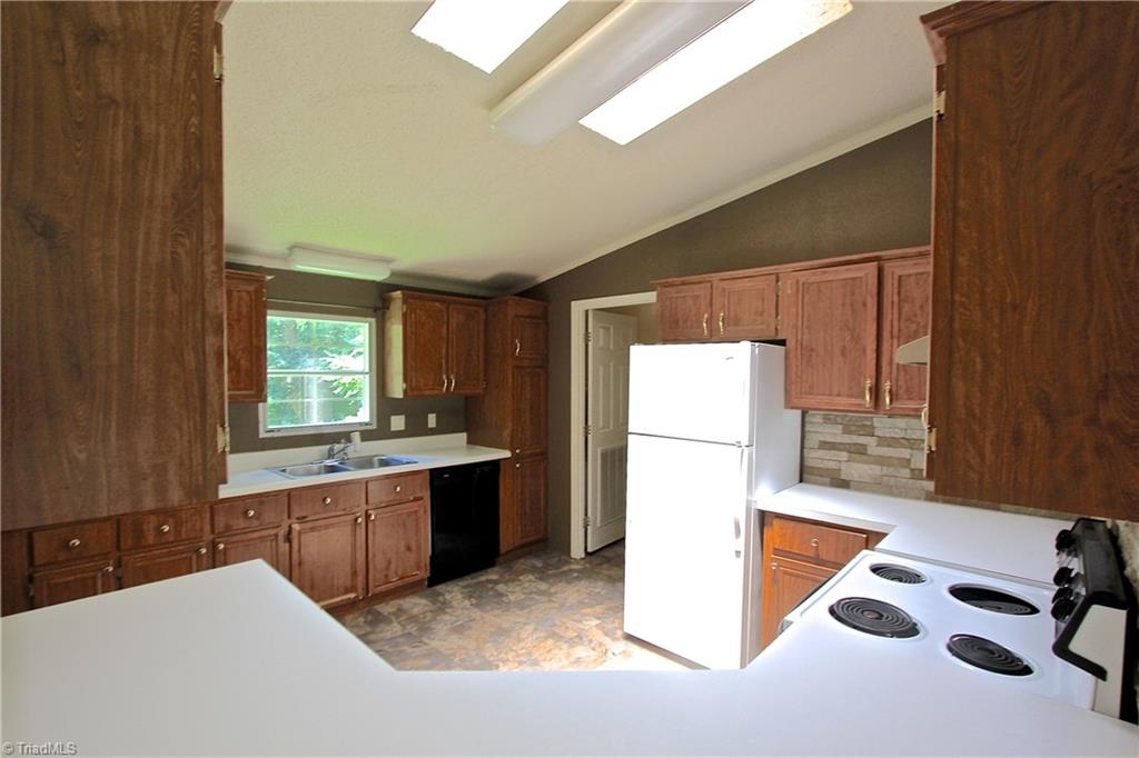 230 Monarch Road Summerfield, NC 27358 - Photo 10 of 19 Gallery Image 10