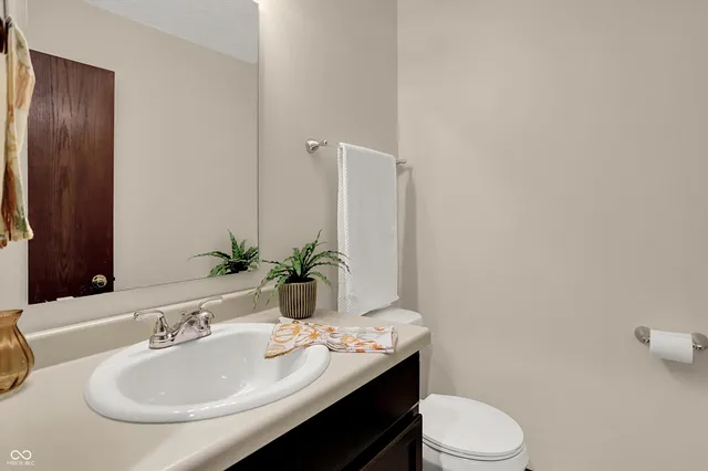 $199,000 | 9605 Cedar Cove Lane, Indianapolis, IN 46250