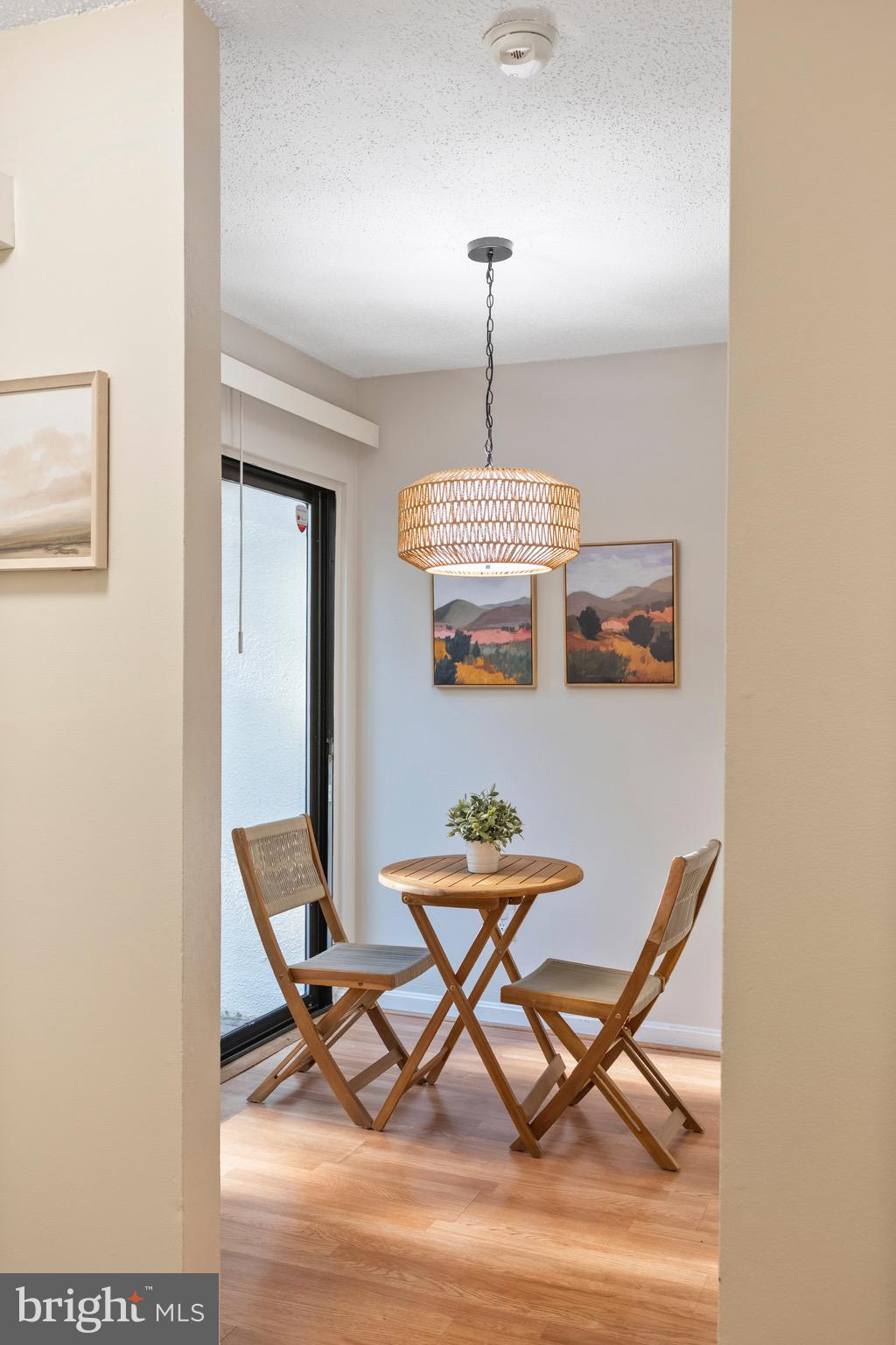 2340 Southgate Square Reston, VA 20191 - Photo 17 of 33 a lamp on a table in a room