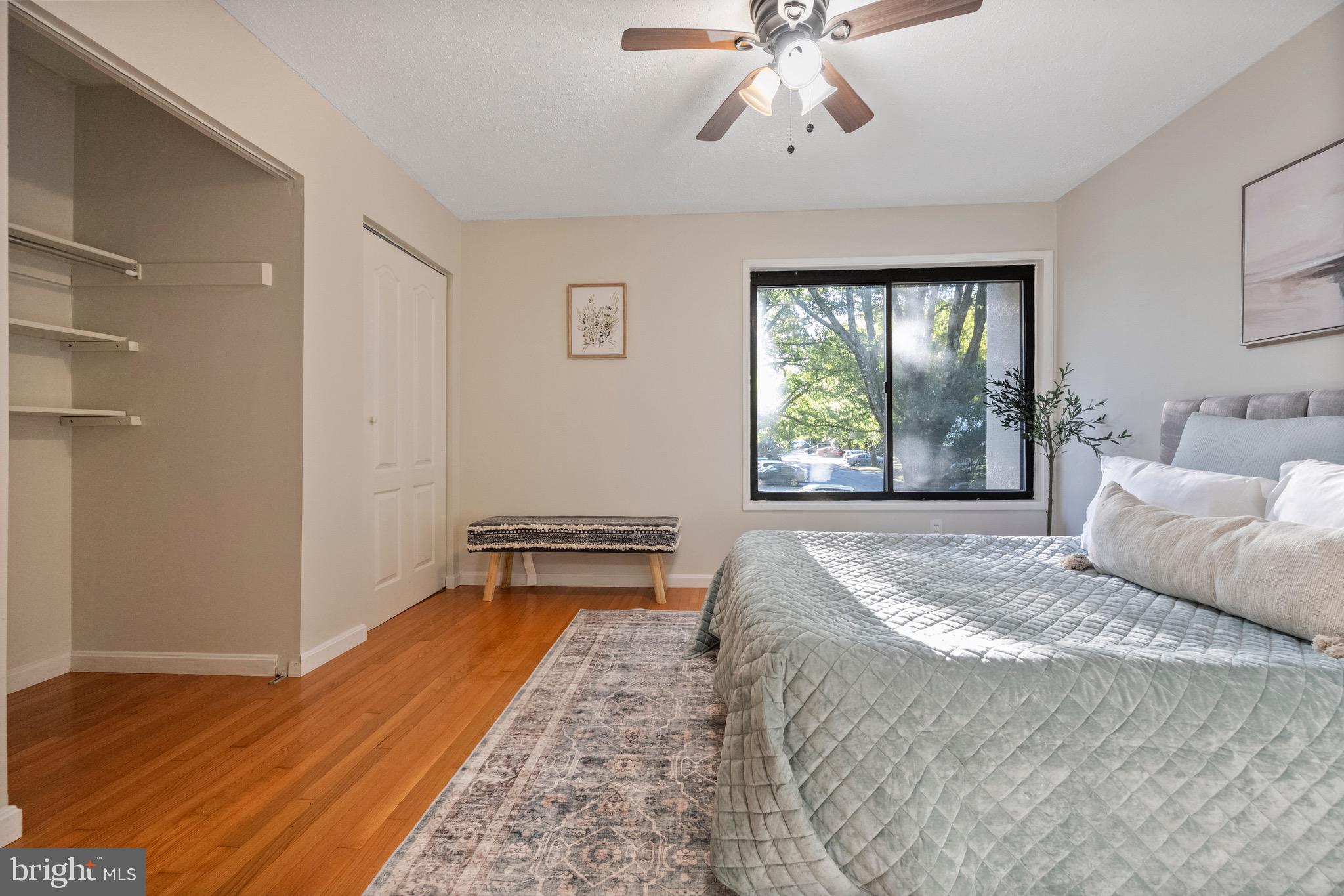 2340 Southgate Square Reston, VA 20191 - Photo 25 of 33 a bedroom with a bed and window