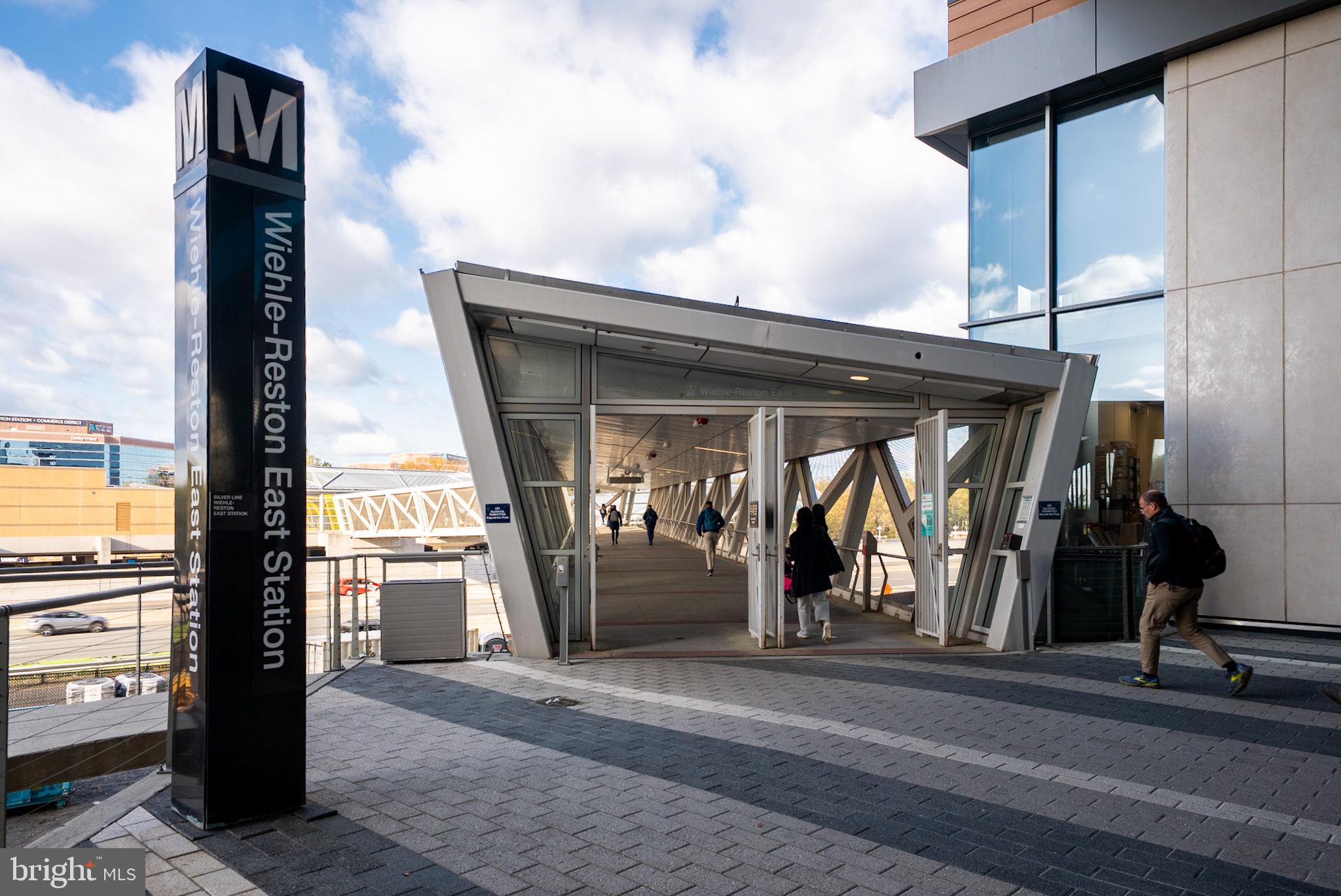 2340 Southgate Square Reston, VA 20191 - Photo 31 of 33 a view of a entryway door the house