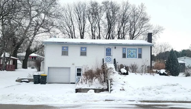 $110,000 | 1555 Jackson Street, Fennimore, WI 53809