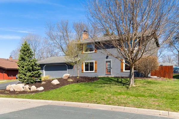 $599,900 | 404 Cimarron Circle, Chanhassen, MN 55317