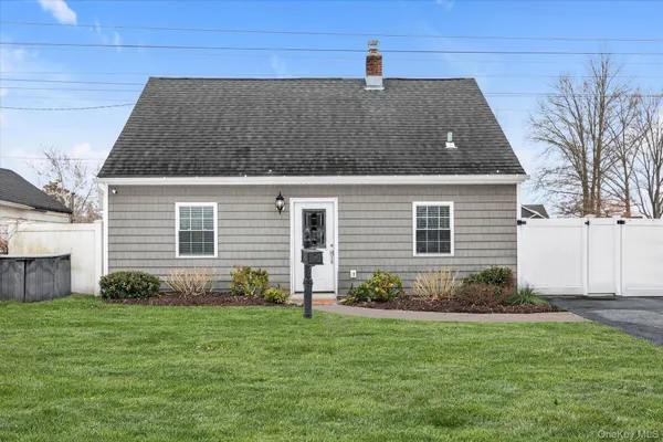 $649,000 | 64 Cornflower Road, Levittown, NY 11756
