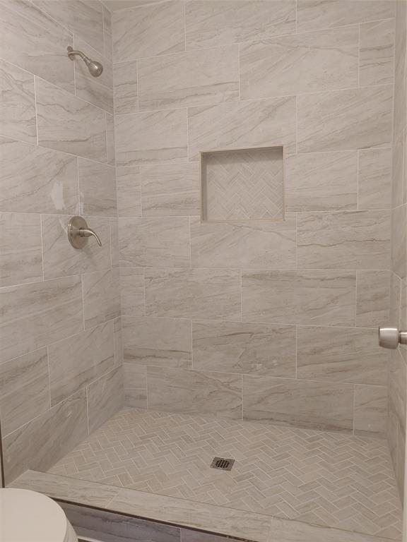 215 Lake Park Road Lewisville, TX 75057 - Photo 14 of 16