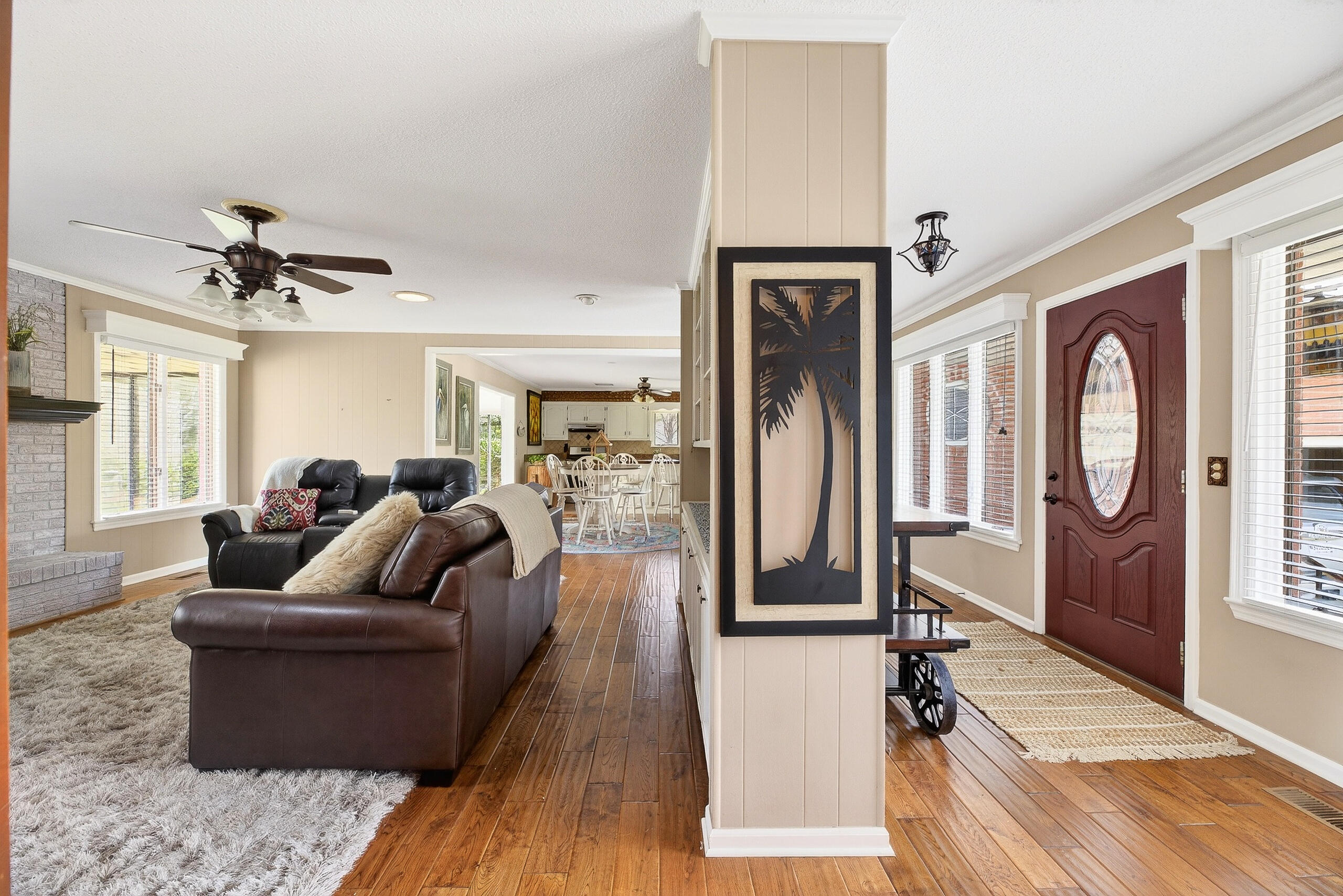 207 Cooper Drive Santee, SC 29142 - Photo 6 of 40 Living Room and Entryway