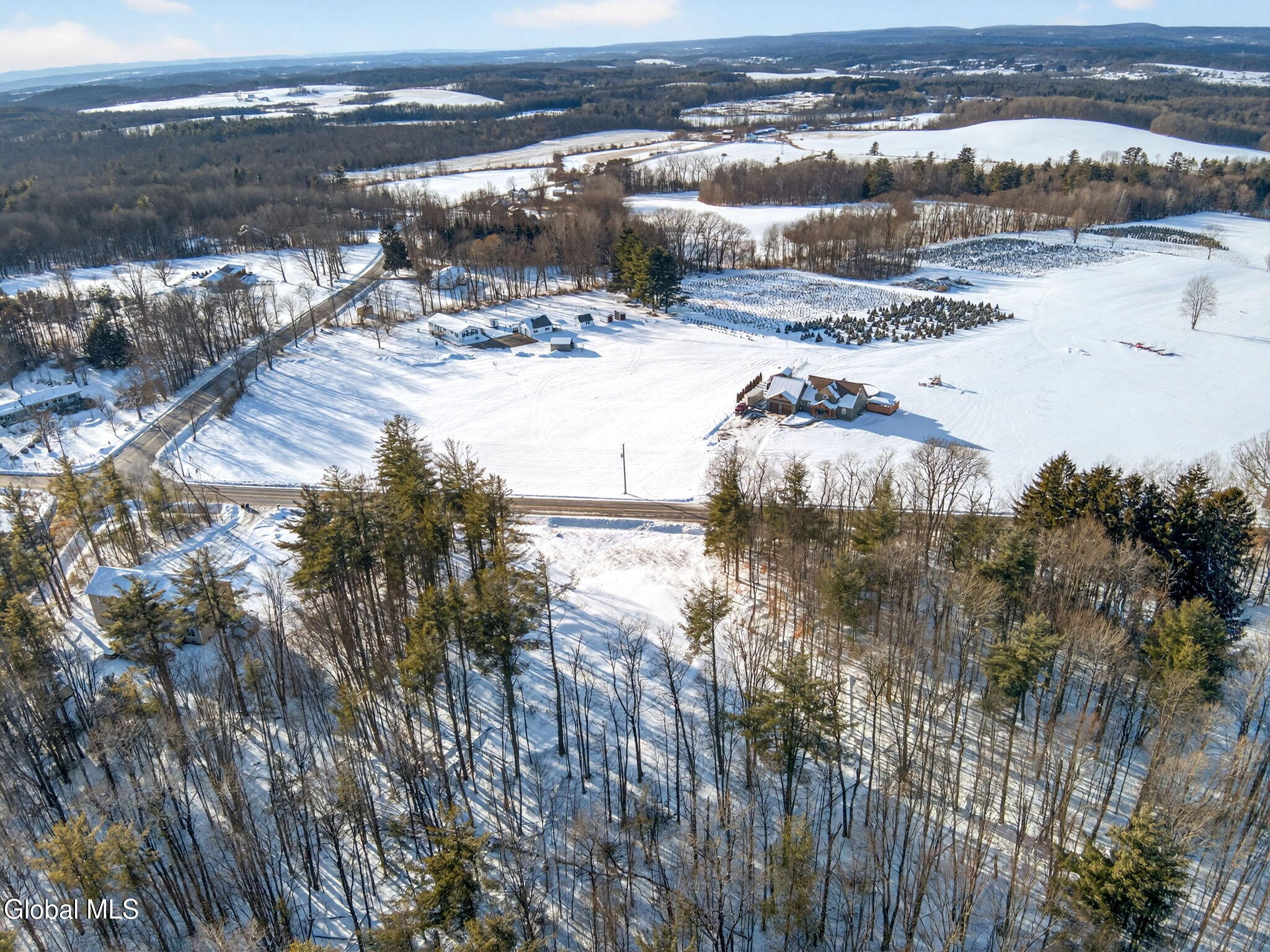 106 East County Road Amsterdam, NY 12010 - Photo 1 of 6 4-web-or-mls-DJI_0992