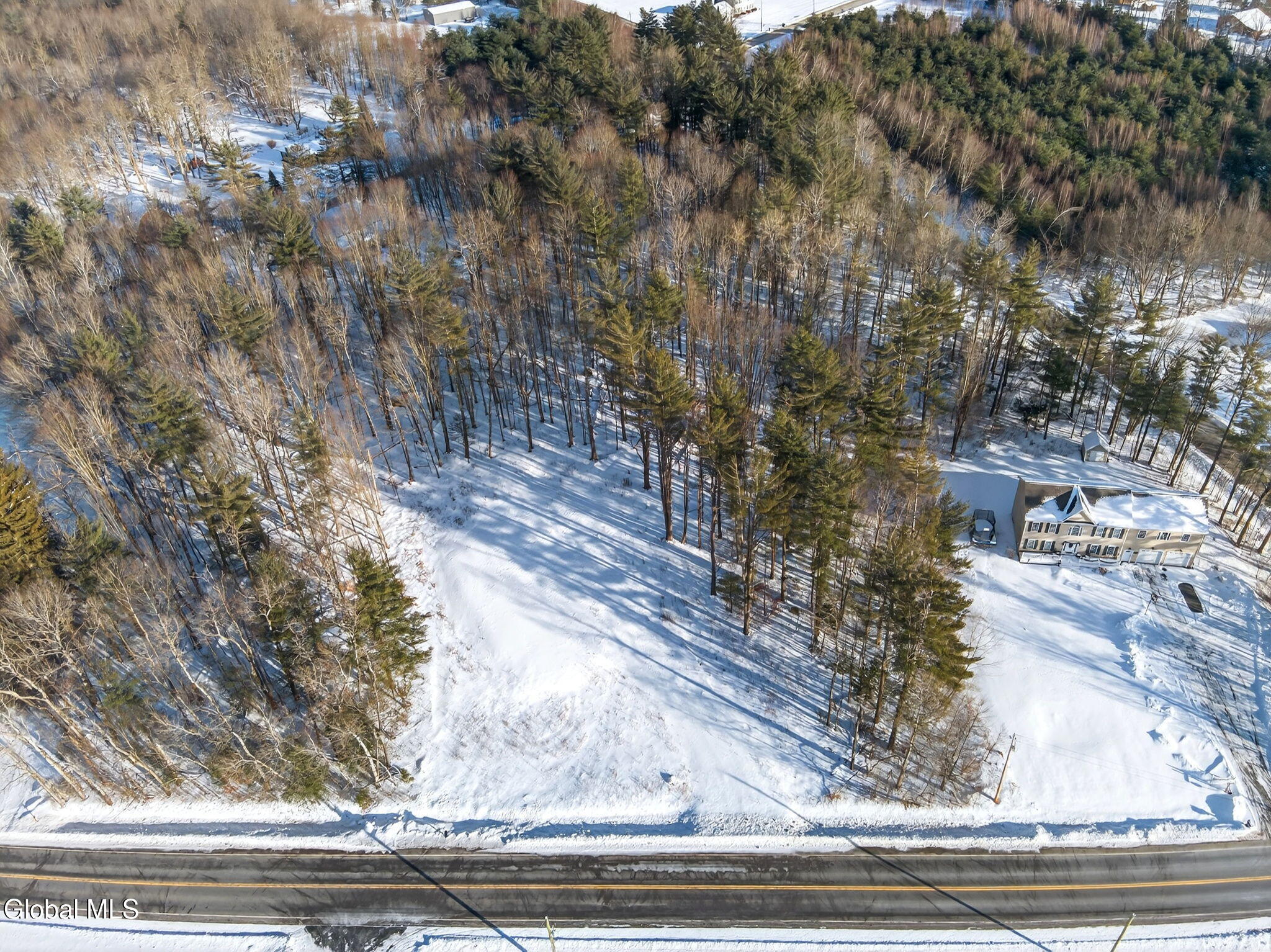 106 East County Road Amsterdam, NY 12010 - Photo 2 of 6 2-web-or-mls-DJI_0979