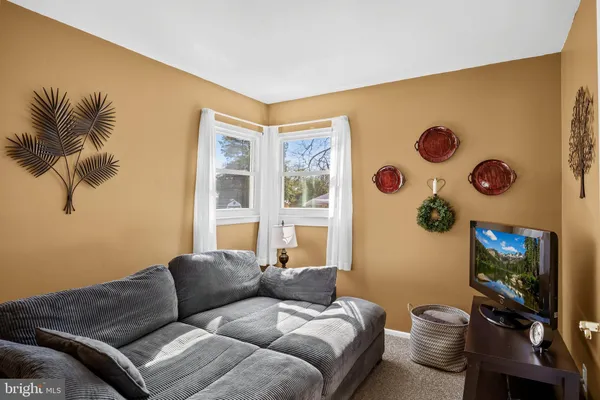 $400,000 | 39 Longwood Drive, Hamilton, NJ 08620