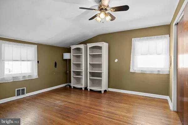 $400,000 | 39 Longwood Drive, Hamilton, NJ 08620