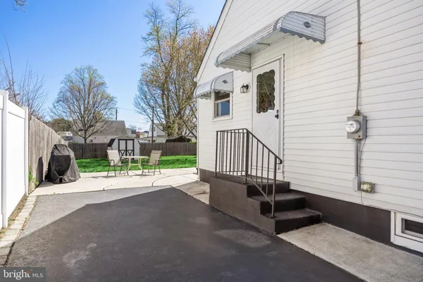 $400,000 | 39 Longwood Drive, Hamilton, NJ 08620