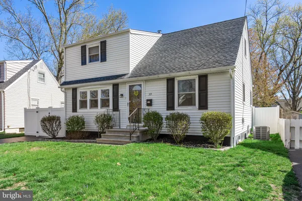 $400,000 | 39 Longwood Drive, Hamilton, NJ 08620