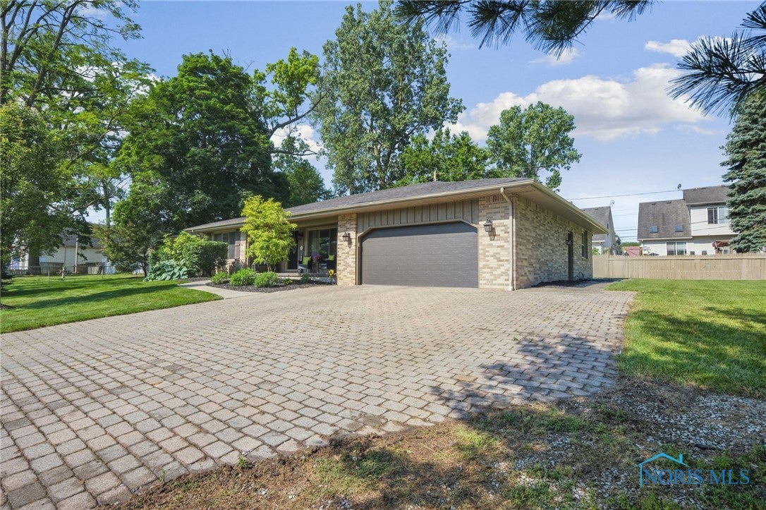 2231 Manoa Road Toledo, OH 43615 - Photo 2 of 44 Gallery Image 2